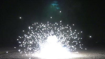 #28086 Petardos Big magic ball
Red light and chrys
Blue light and chrys