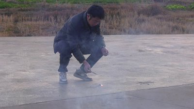 #25797 Petardos NO.4 FIRECRACKERS WITH BLUE SMOKE